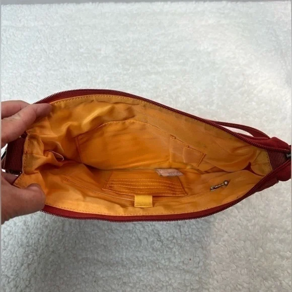 🎉HP Baggallini Luggage "Wanderer" Quilted Cross-Body Bag - Picture 6 of 8